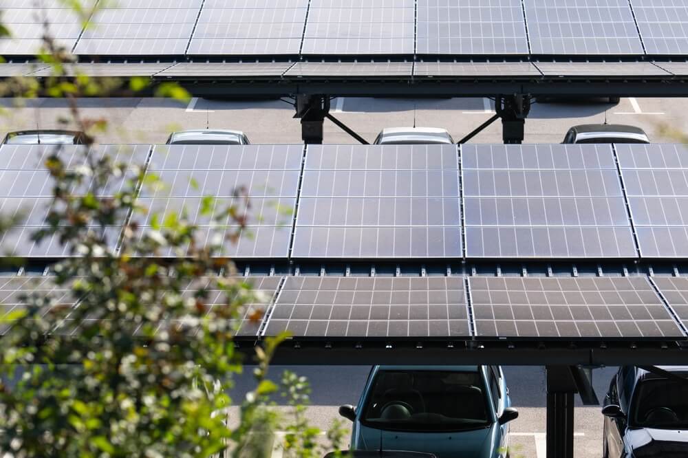 parking de panneaux solaires